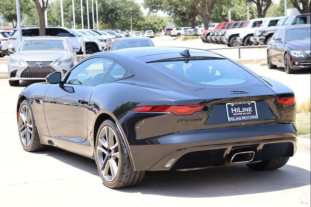 صورة 8 لـ 2021 Jaguar F-TYPE P300 RWD AUTOMATIC