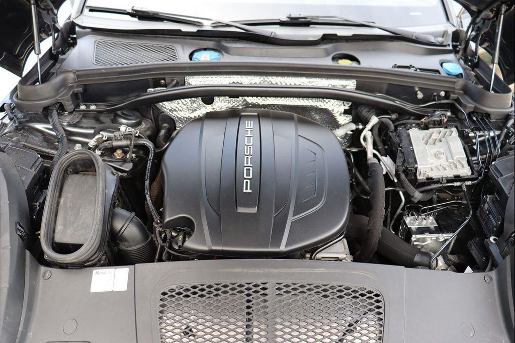 صورة مصغرة 49 لـ 2021 Porsche MACAN