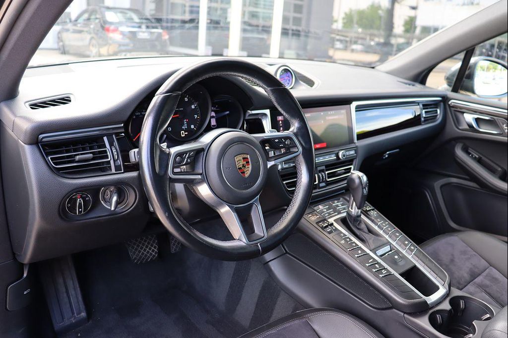 صورة مصغرة 12 لـ 2021 Porsche MACAN