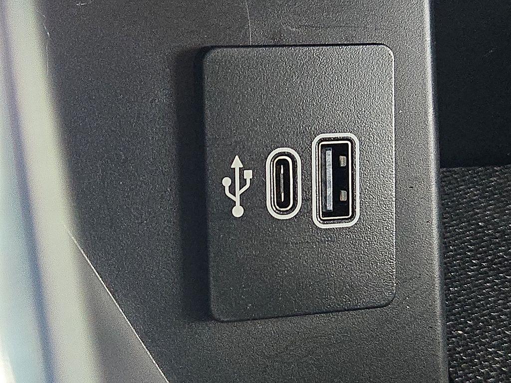 صورة مصغرة 22 لـ 2025 FORD F-150 LARIAT