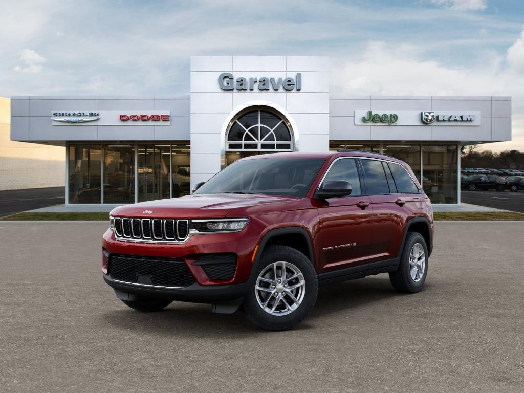 New 2026 Jeep Grand Cherokee Laredo 4x2