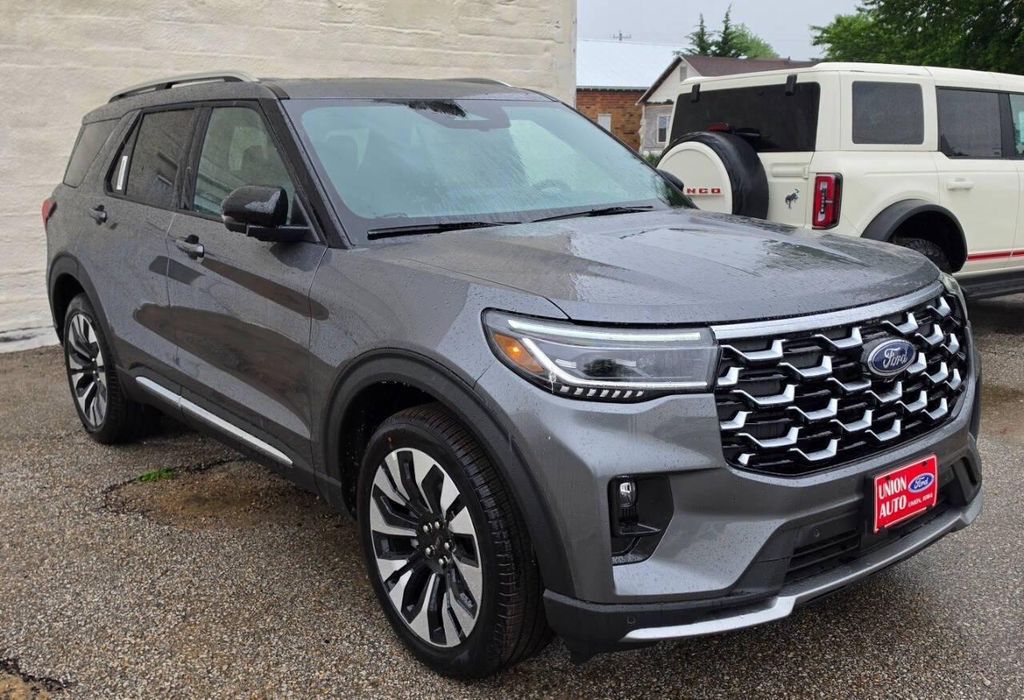 New 2026 Ford Explorer Platinum AWD 4dr SUV