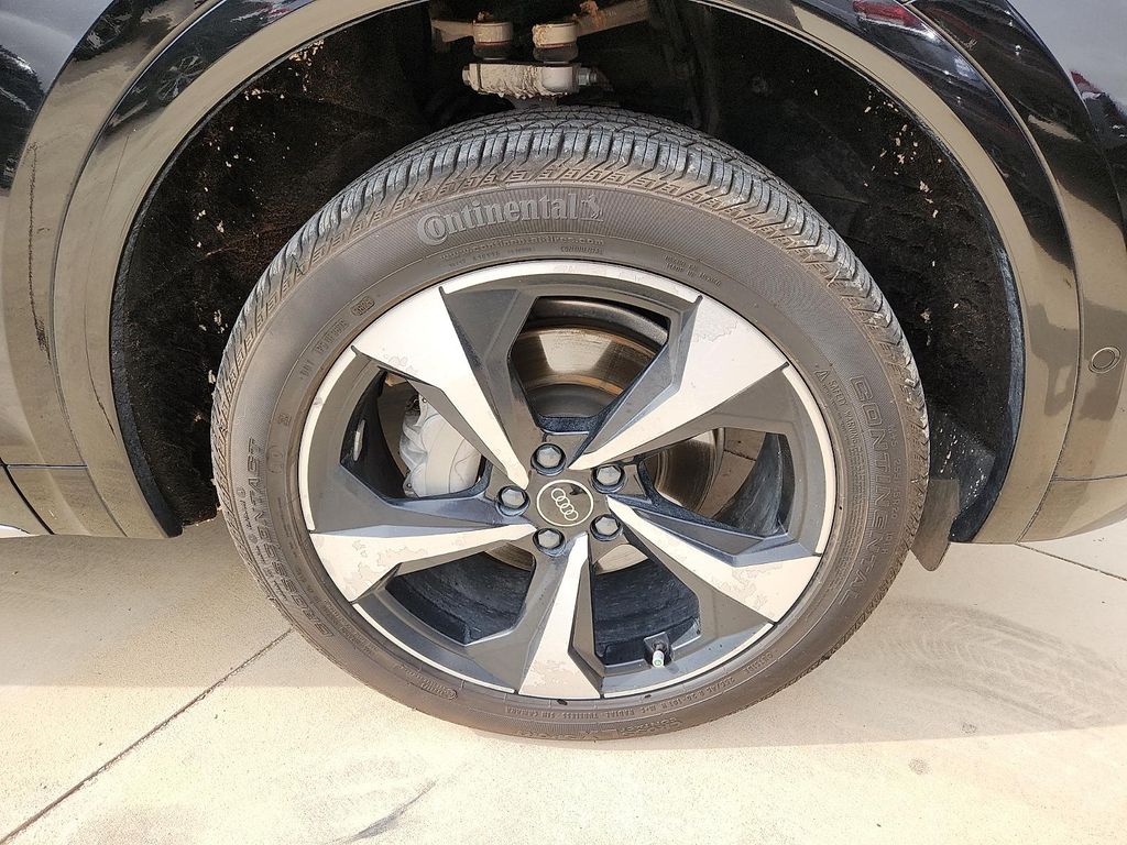 صورة 9 لـ 2023 AUDI Q5 45 S LINE PRESTIGE