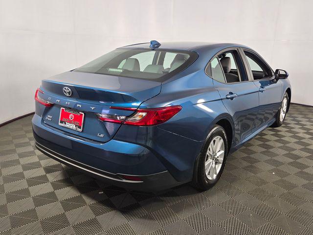 صورة 9 لـ 2025 Toyota CAMRY LE