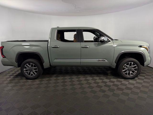 TOYOTA TUNDRA - 8