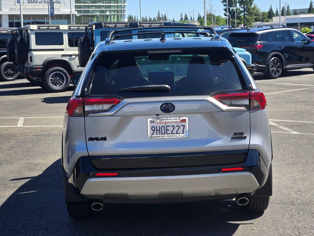 TOYOTA RAV4 - 5