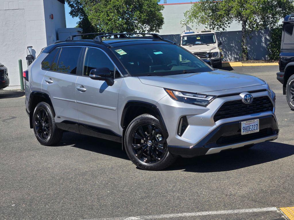 TOYOTA RAV4 - 1