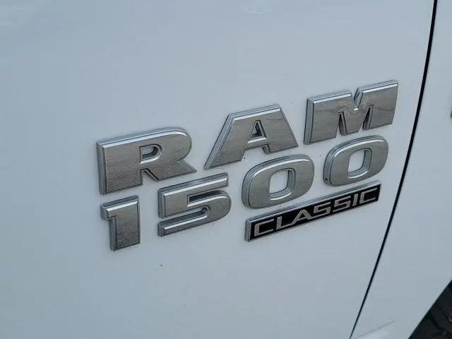 صورة 6 لـ 2023 RAM 1500 CLASSIC SLT