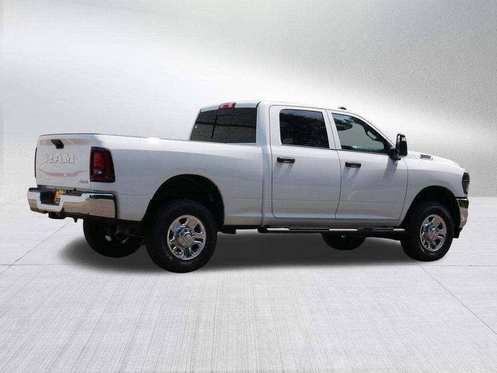 صورة 7 لـ 2026 RAM 2500 TRADESMAN CREW CAB 4X4 6'4' BOX