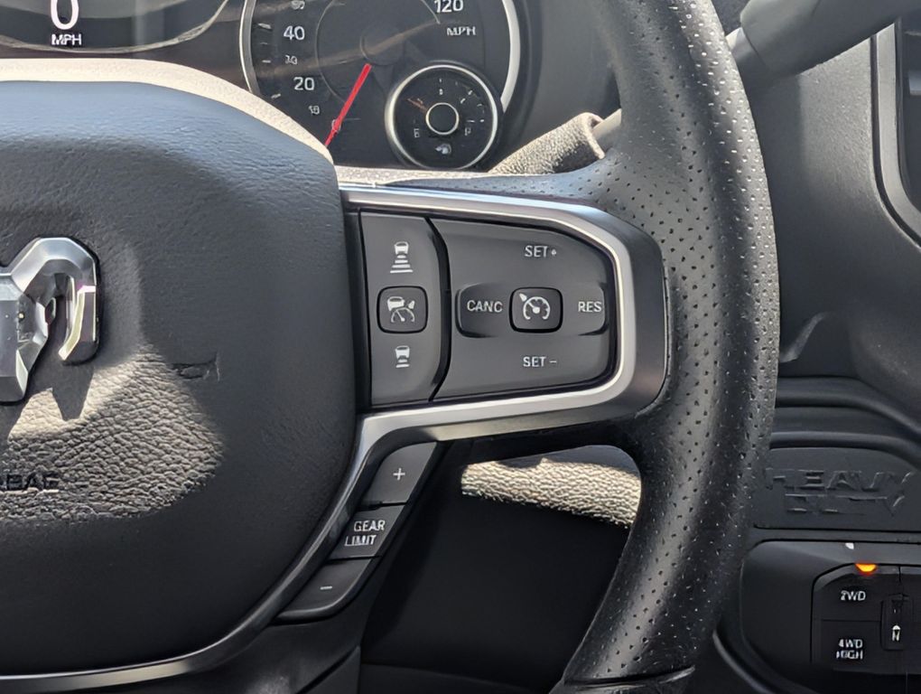 2026 RAM 3500 TRADESMAN CREW CAB 4X4 6'4' BOX — миниатюра 14