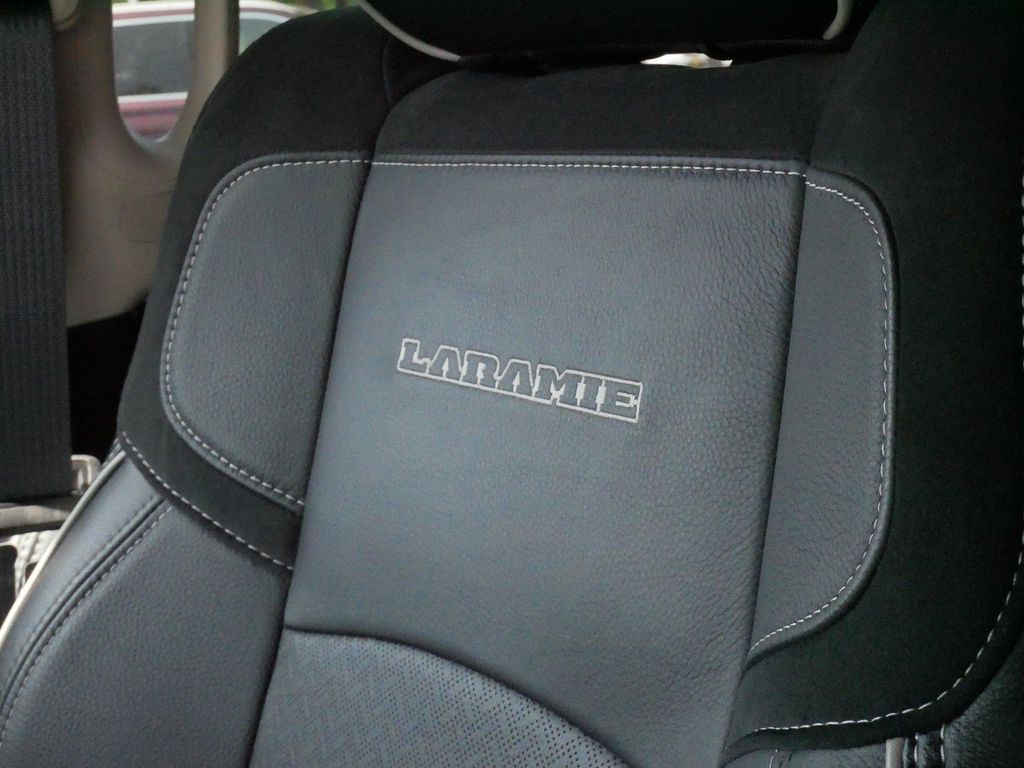 2020 RAM 2500 LARAMIE CREW CAB 4X4 6'4' BOX thumbnail 32