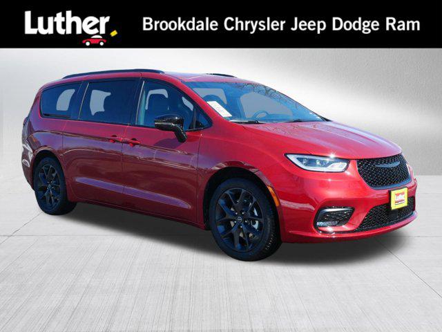 New 2026 Chrysler Pacifica L
