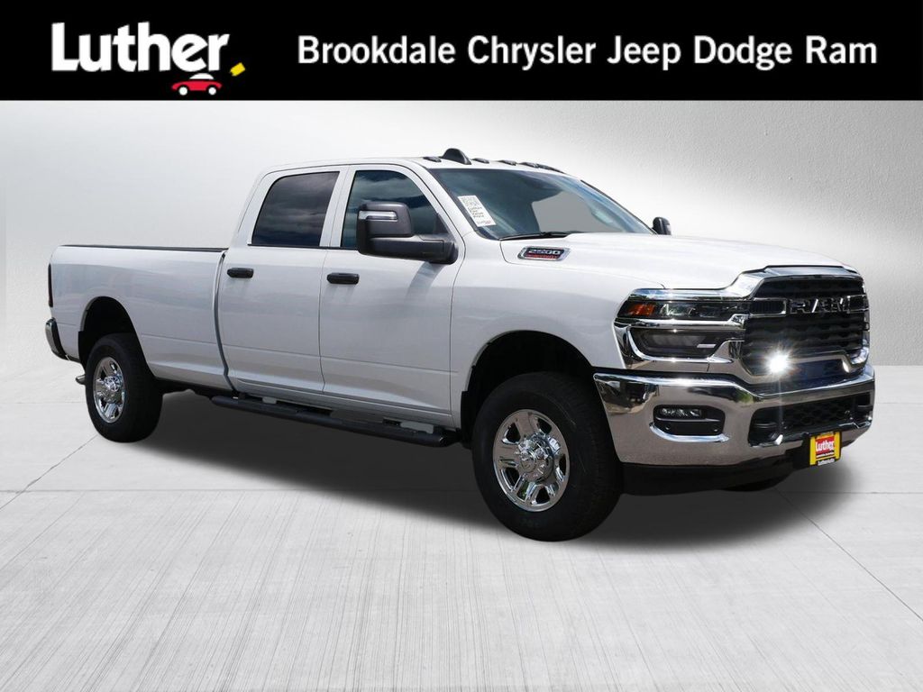 New 2026 RAM 2500 Tradesman Crew Cab 4x4 8' Box