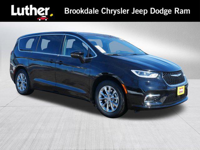 New 2026 Chrysler Pacifica Limited
