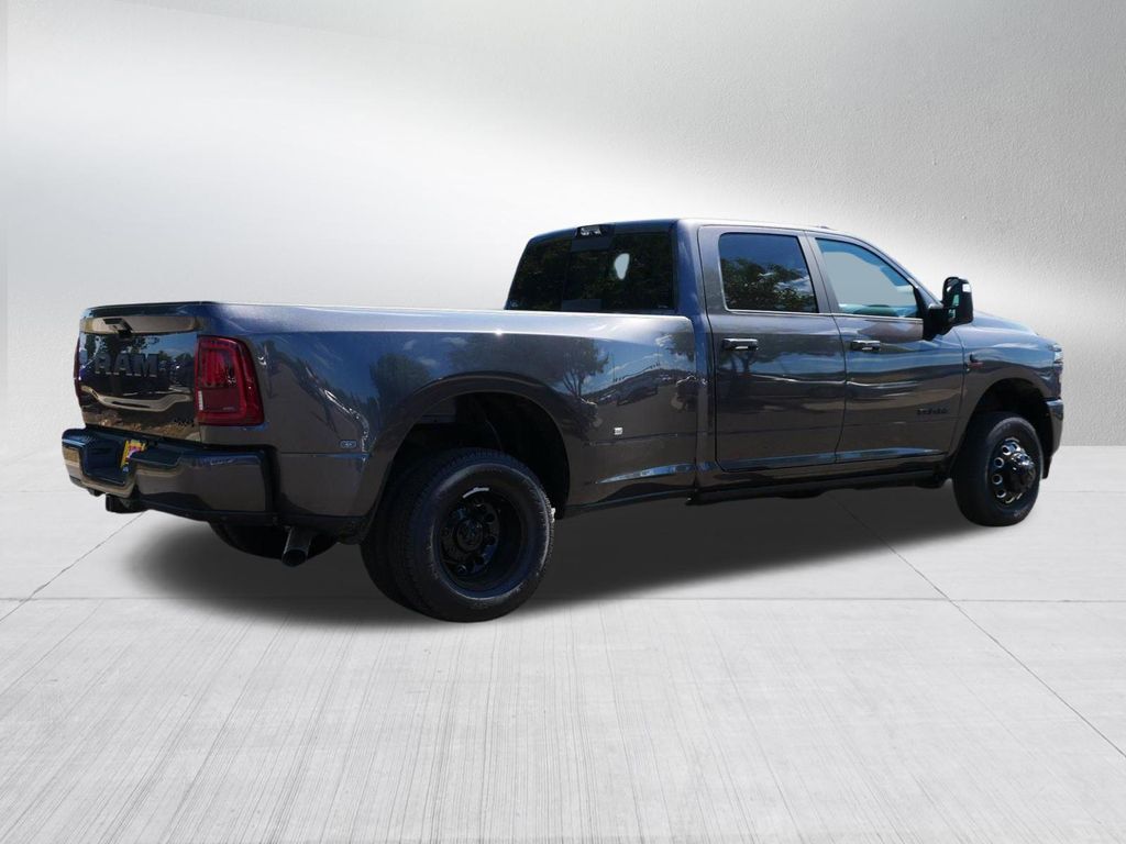 صورة 7 لـ 2026 RAM 3500 LARAMIE CREW CAB 4X4 8' BOX