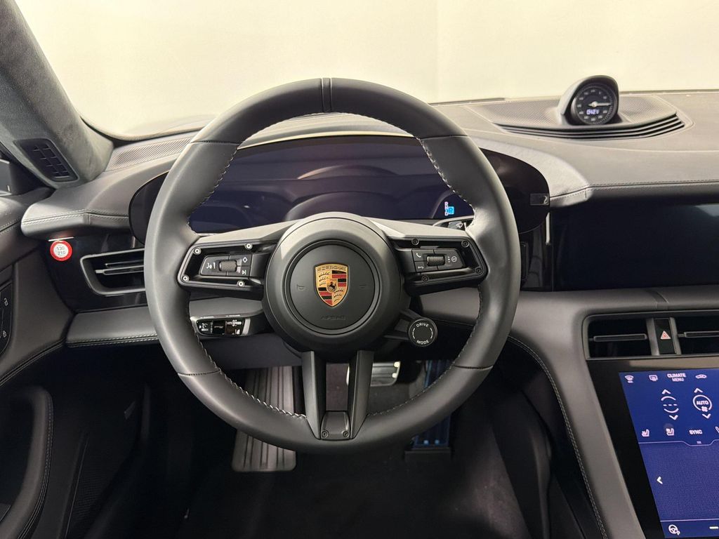 2026 Porsche TAYCAN BLACK EDITION — миниатюра 11
