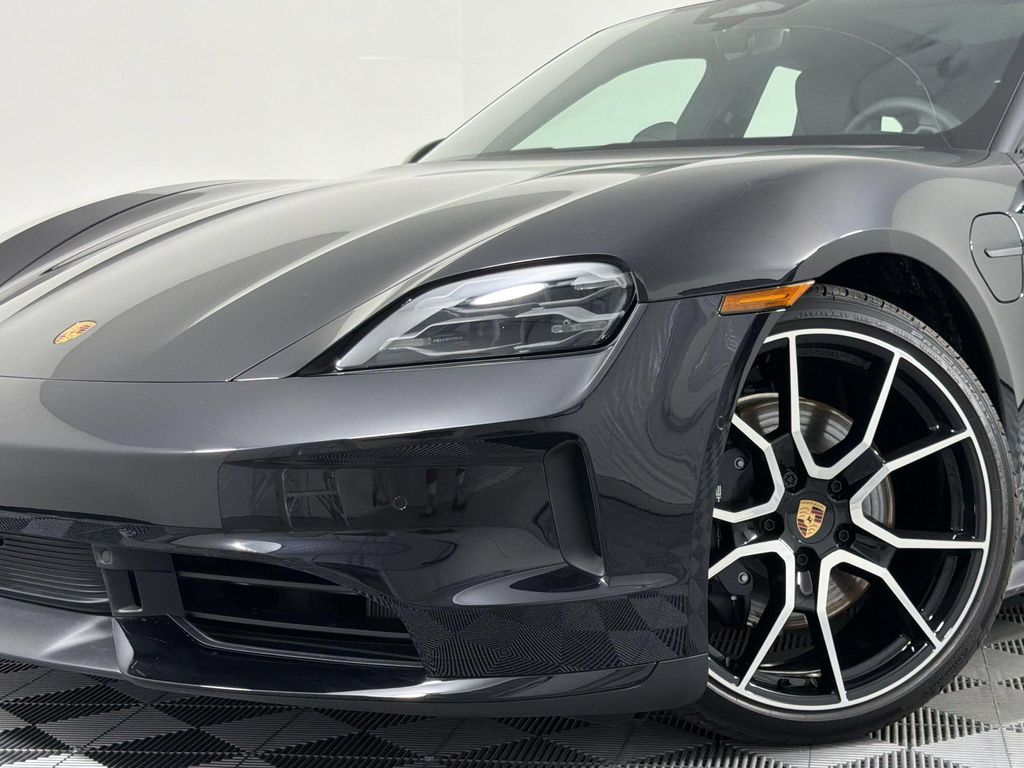 2026 Porsche TAYCAN BLACK EDITION — миниатюра 12