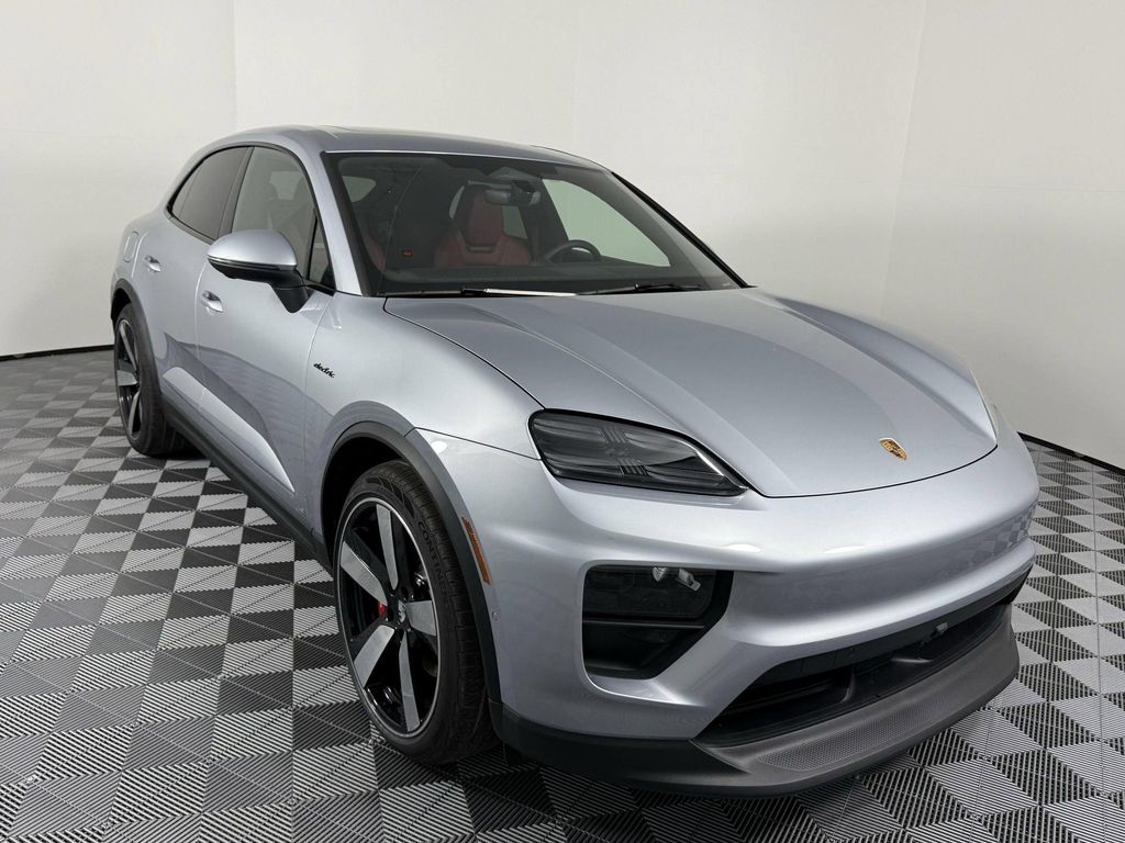 صورة 7 لـ 2025 Porsche MACAN MACAN ELECTRIC 4