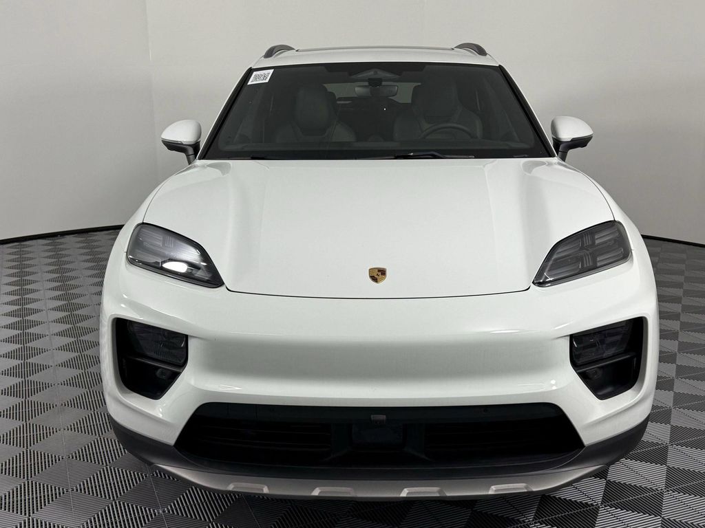 صورة 6 لـ 2025 Porsche MACAN MACAN ELECTRIC 4