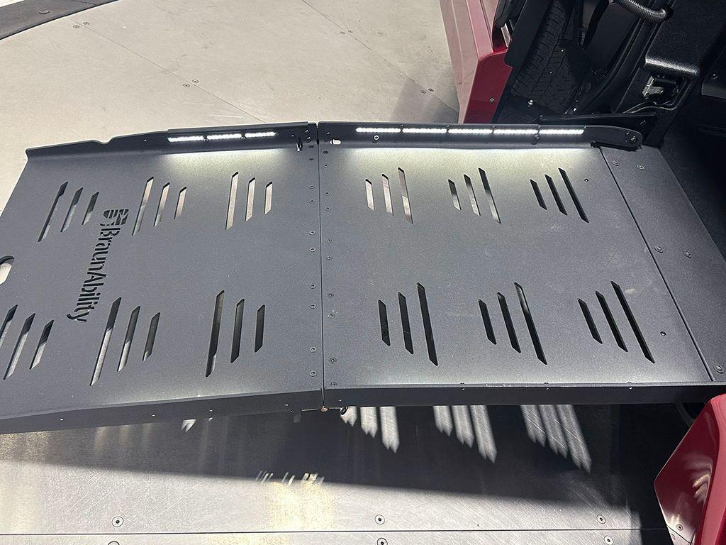 2026 Toyota SIENNA XLE 缩略图 23