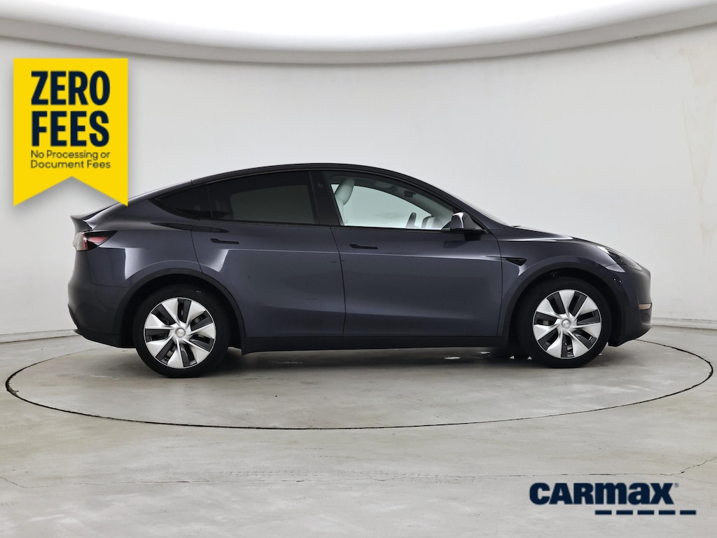 TESLA MODEL Y LONG RANGE - 9