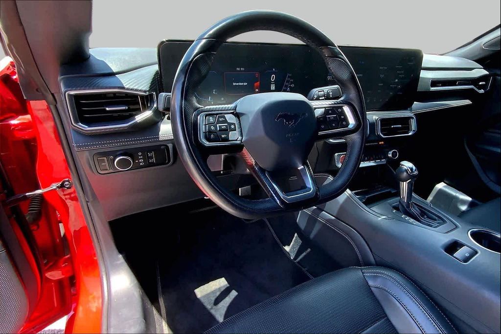 صورة 6 لـ 2024 FORD MUSTANG ECOBOOST PREMIUM