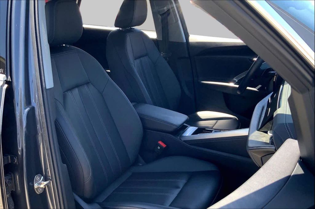 2025 AUDI Q5 PREMIUM PLUS TFSI QUATTRO S TRONIC photo 9