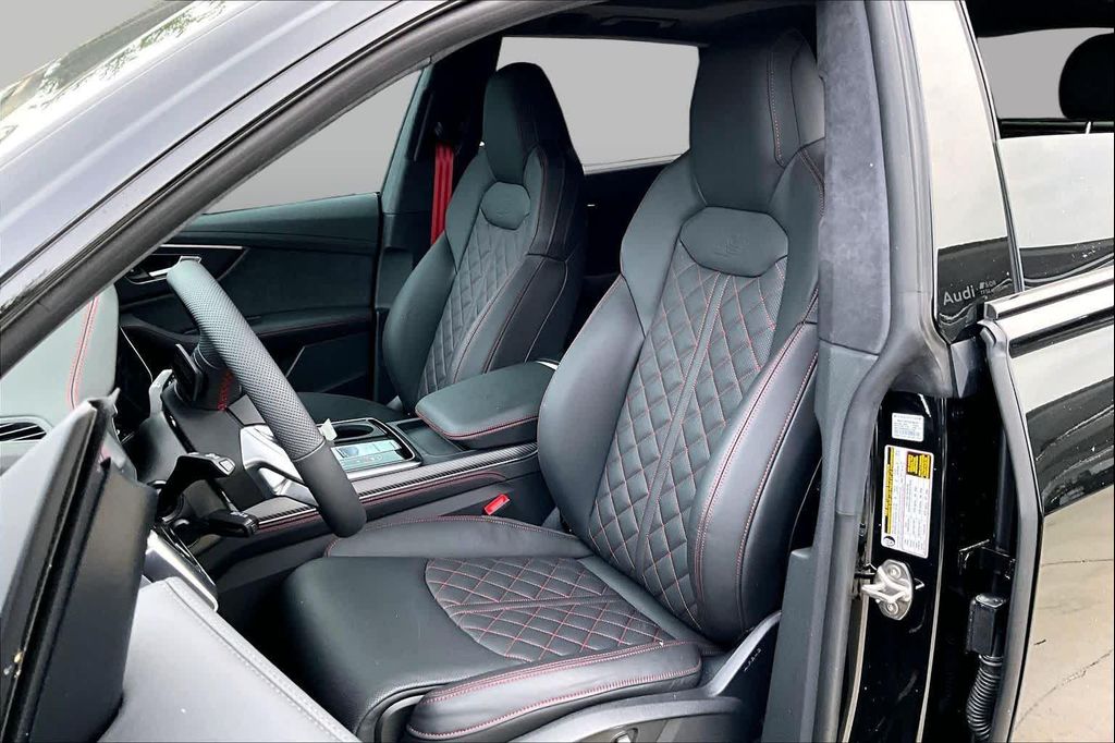صورة 8 لـ 2026 AUDI SQ8 4.0T PRESTIGE