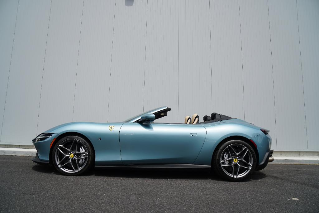 2024 Ferrari Roma Spider