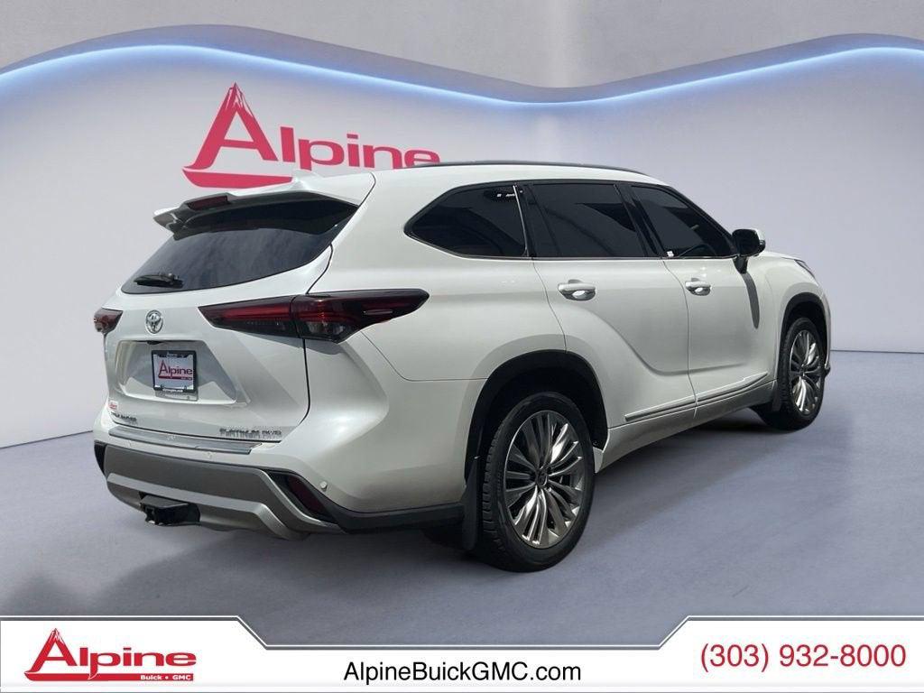 2025 Toyota HIGHLANDER PLATINUM — фото 5