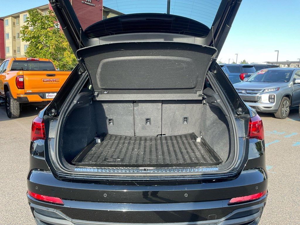 2023 AUDI Q3 45 S LINE PREMIUM PLUS — миниатюра 17