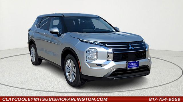 New 2026 Mitsubishi Outlander ES