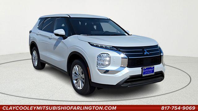 New 2026 Mitsubishi Outlander ES