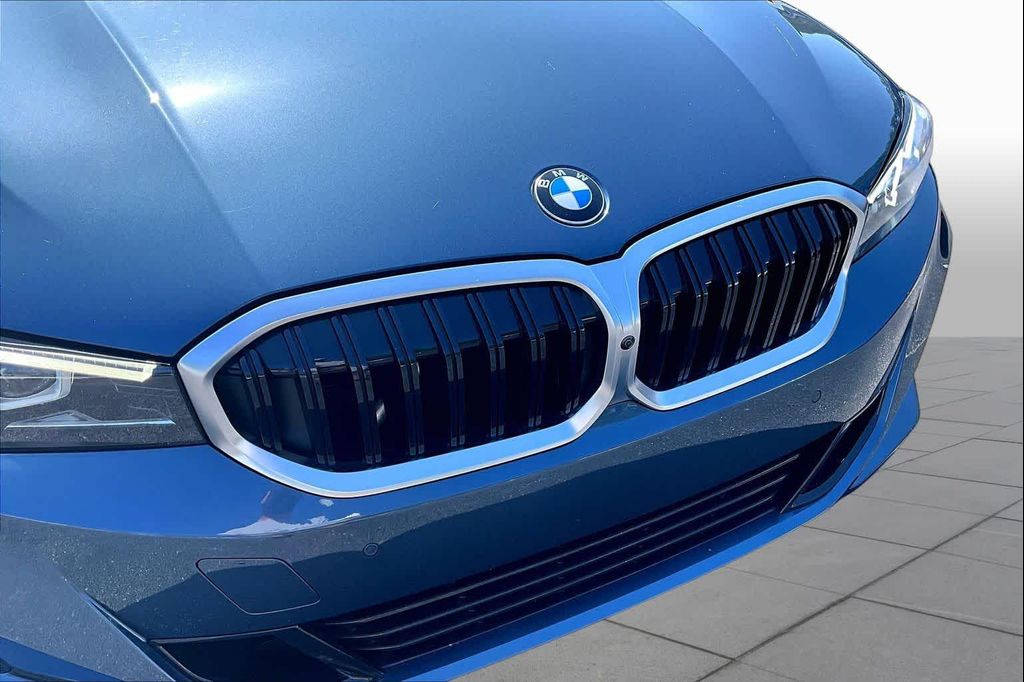 2025 BMW 330 330I — миниатюра 29