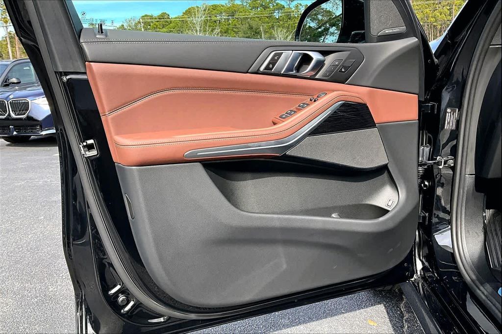2026 BMW X5 PHEV XDRIVE50E — фото 10