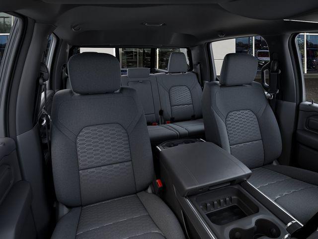 صورة مصغرة 16 لـ 2026 RAM 1500 EXPRESS