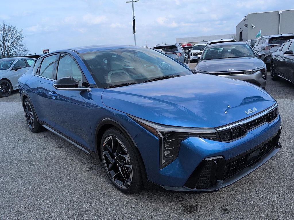 New 2026 Kia K4 GT-Line