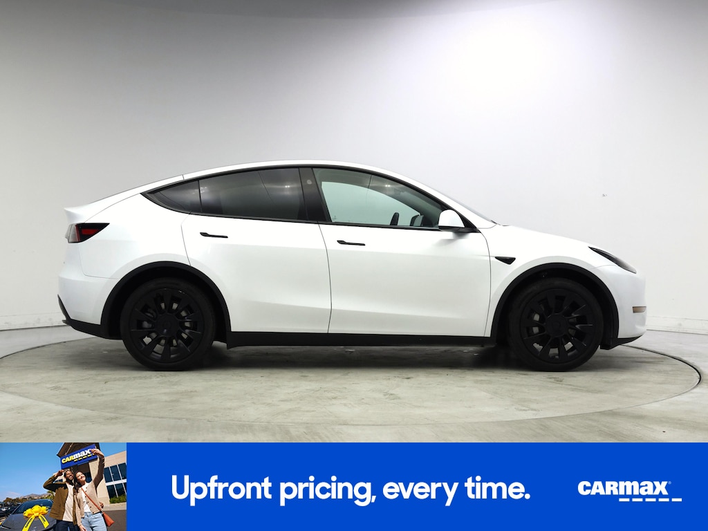 TESLA MODEL Y LONG RANGE - 9