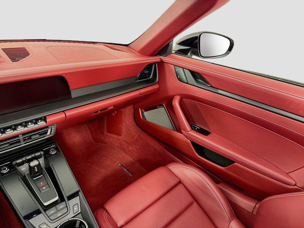 2023 Porsche 911 CARRERA GTS — миниатюра 25