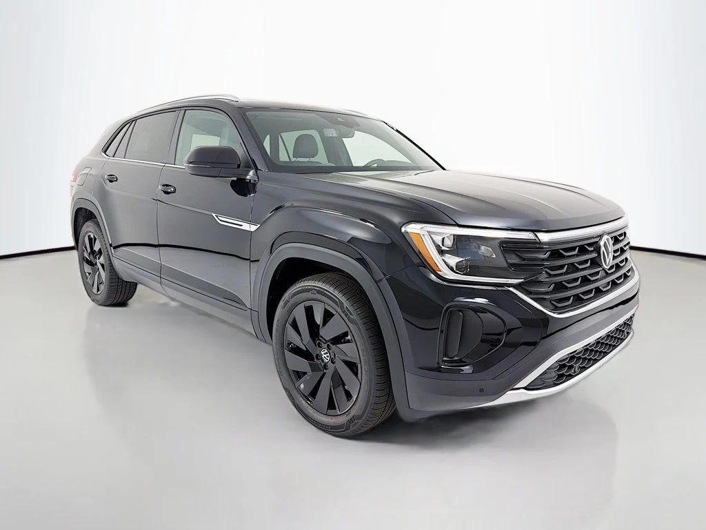 New 2026 Volkswagen Atlas Cross Sport 2.0T SE w/Technology 4MOTION