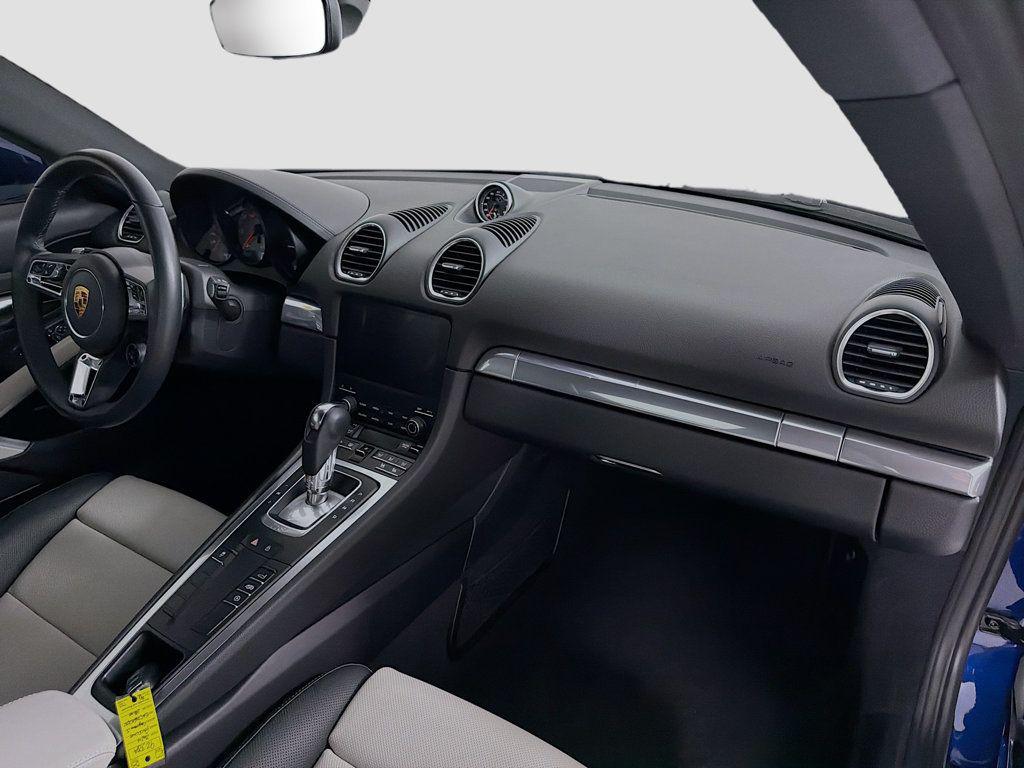 صورة مصغرة 28 لـ 2024 Porsche 718 CAYMAN S