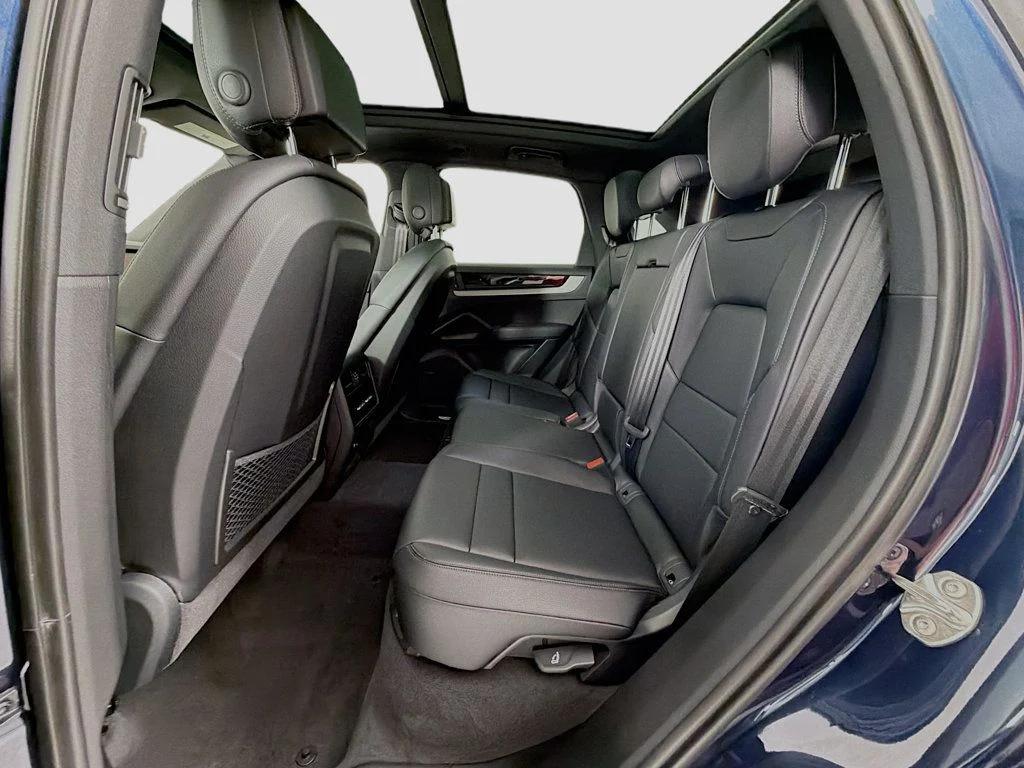 2025 Porsche CAYENNE — миниатюра 23