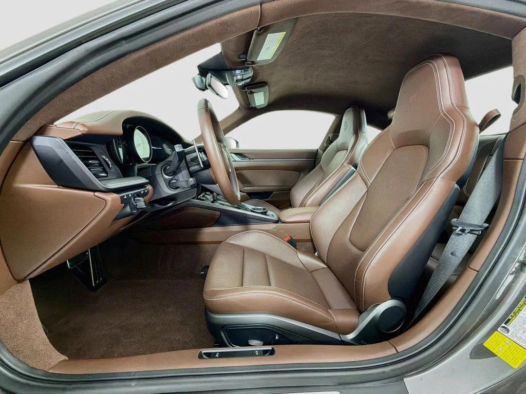 صورة 5 لـ 2022 Porsche 911 CARRERA