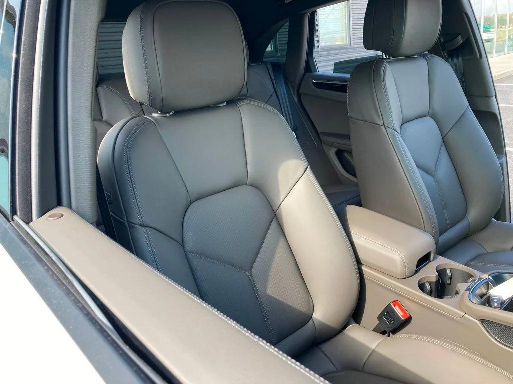 2025 Porsche MACAN 缩略图 28
