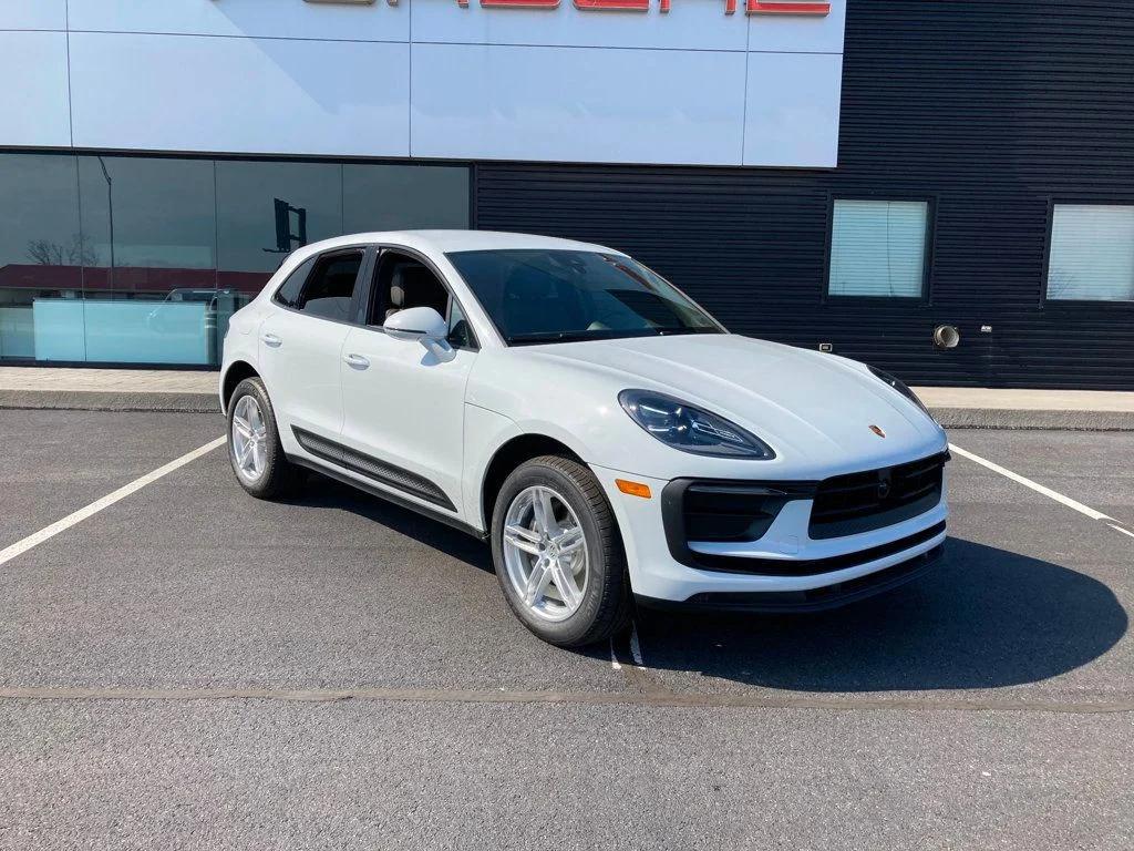 صورة 9 لـ 2025 Porsche MACAN