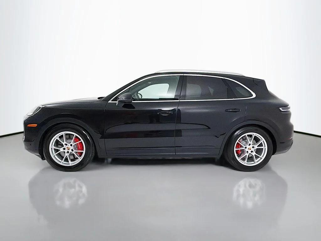 صورة 2 لـ 2025 Porsche CAYENNE S