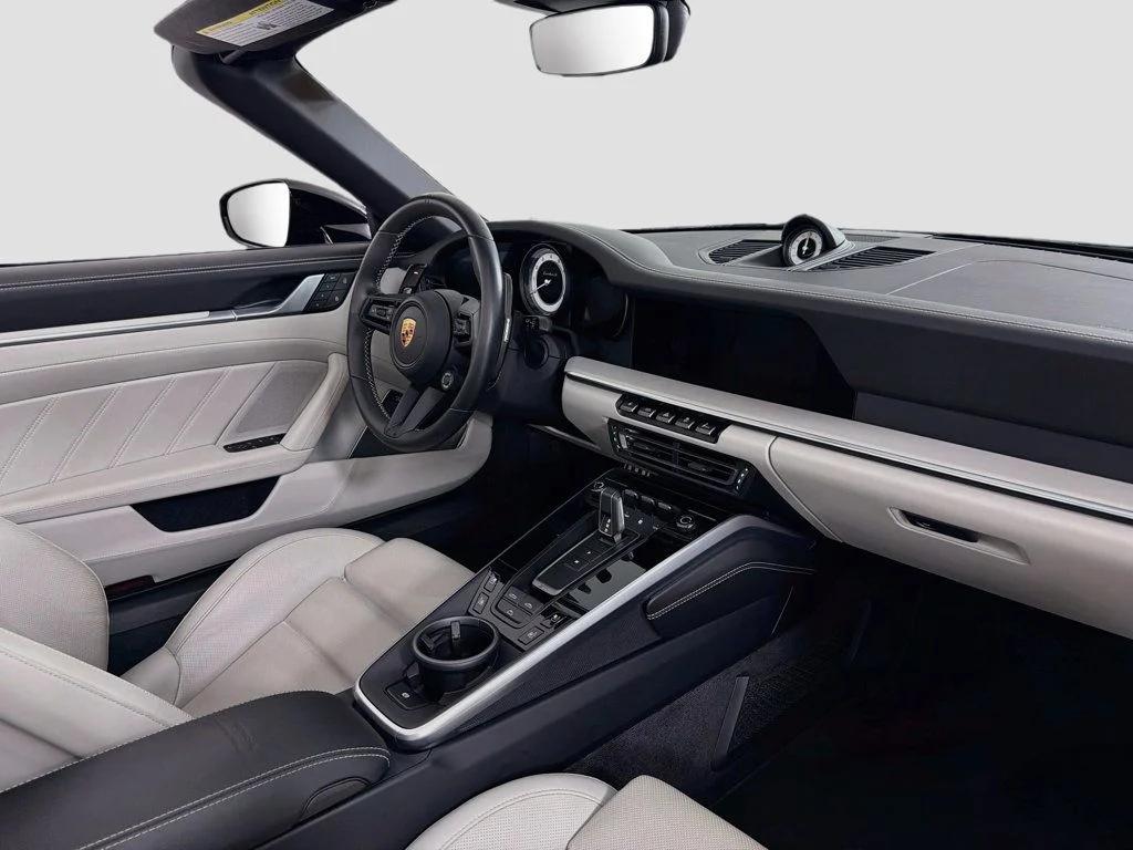 صورة مصغرة 32 لـ 2023 Porsche 911 TURBO S CABRIOLET