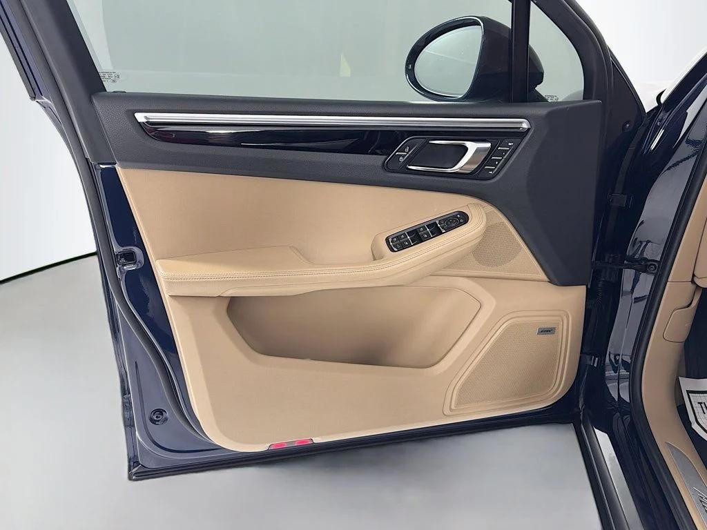 2021 Porsche MACAN — миниатюра 12
