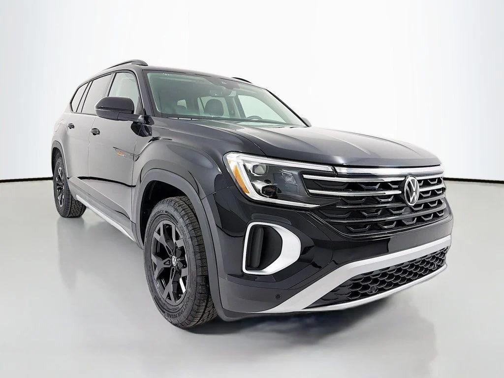 New 2026 Volkswagen Atlas Peak Edition