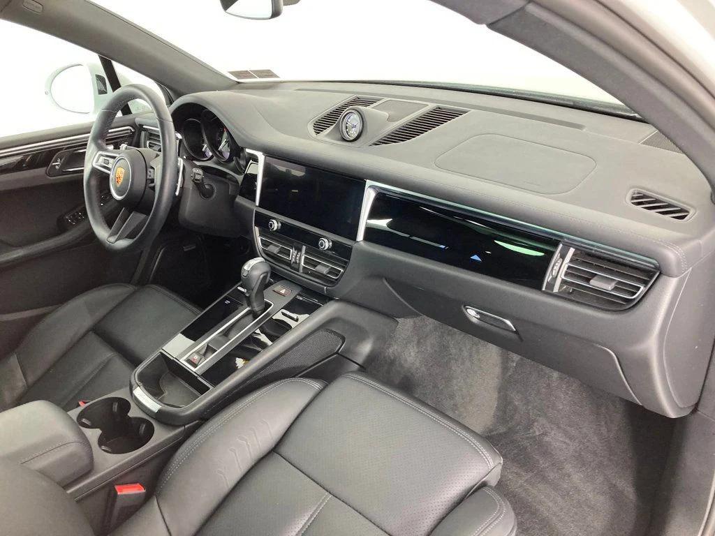 2022 Porsche MACAN thumbnail 20